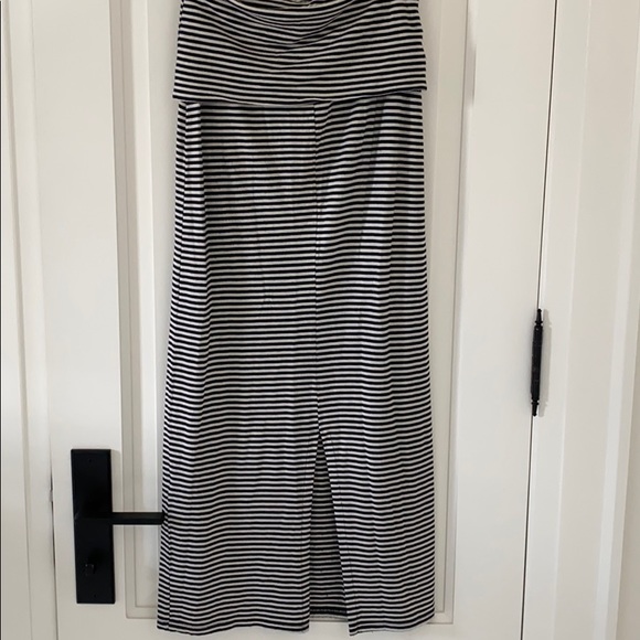 Hourglass Lily striped maxi skirt - Picture 2 of 3